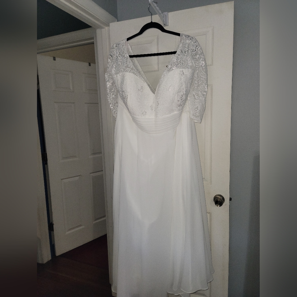 Plus size wedding dress